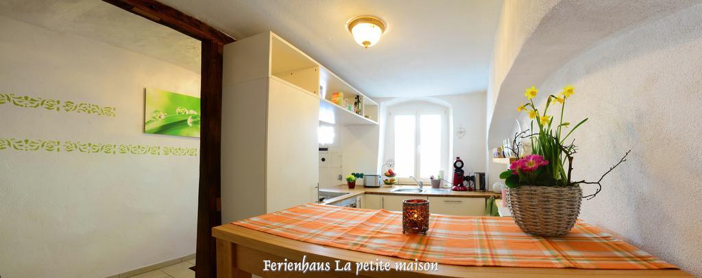 Lehmgefuehl, Design Vier, La Petite Maison Trèves Extérieur photo